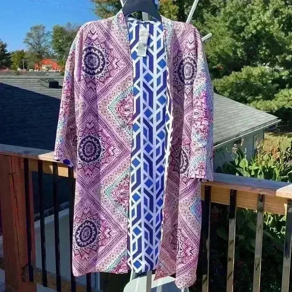 Chico’s open front wrap women’s size 4, bell sleeves, geometric pattern - Picture 2 of 10